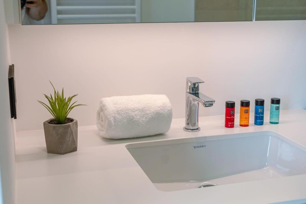 New, Luxurious And Modern Apartment With Private Parking Koksijde Εξωτερικό φωτογραφία