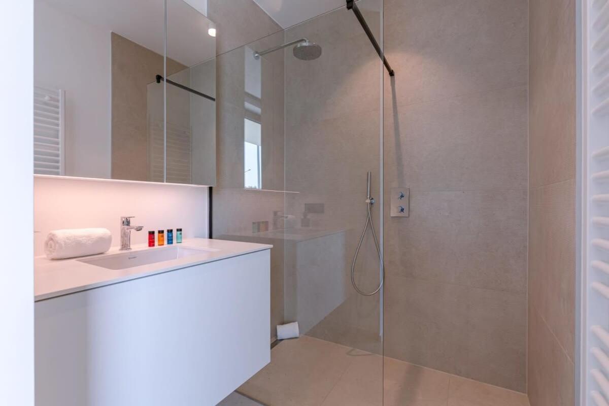 New, Luxurious And Modern Apartment With Private Parking Koksijde Εξωτερικό φωτογραφία