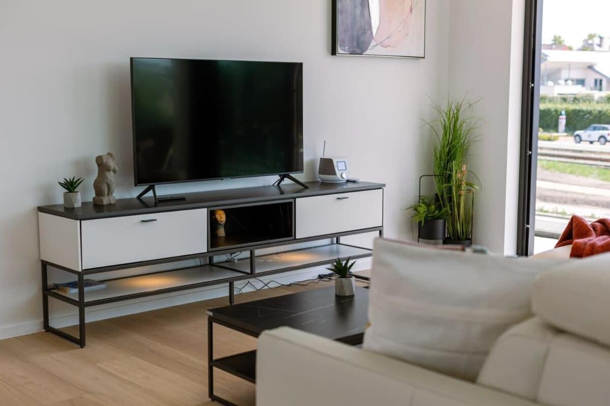 New, Luxurious And Modern Apartment With Private Parking Koksijde Εξωτερικό φωτογραφία